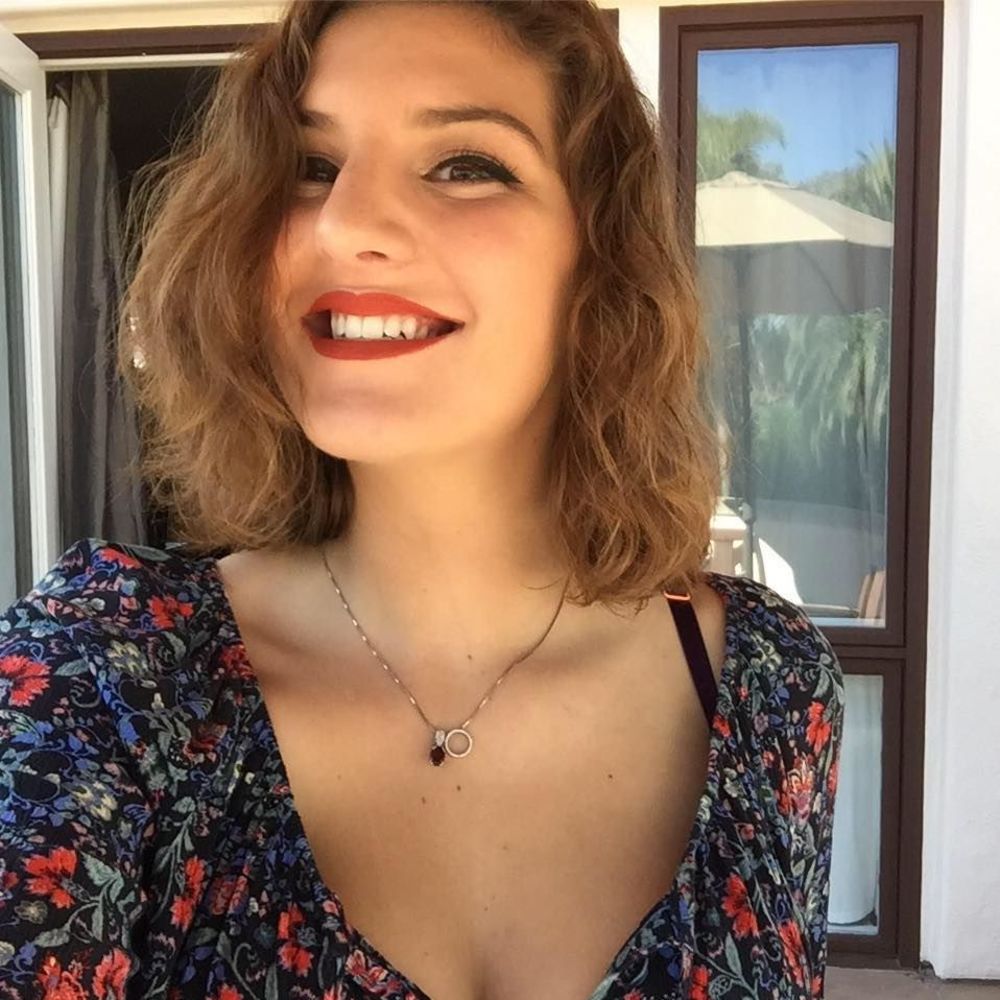 Meet your Posher, Ava
